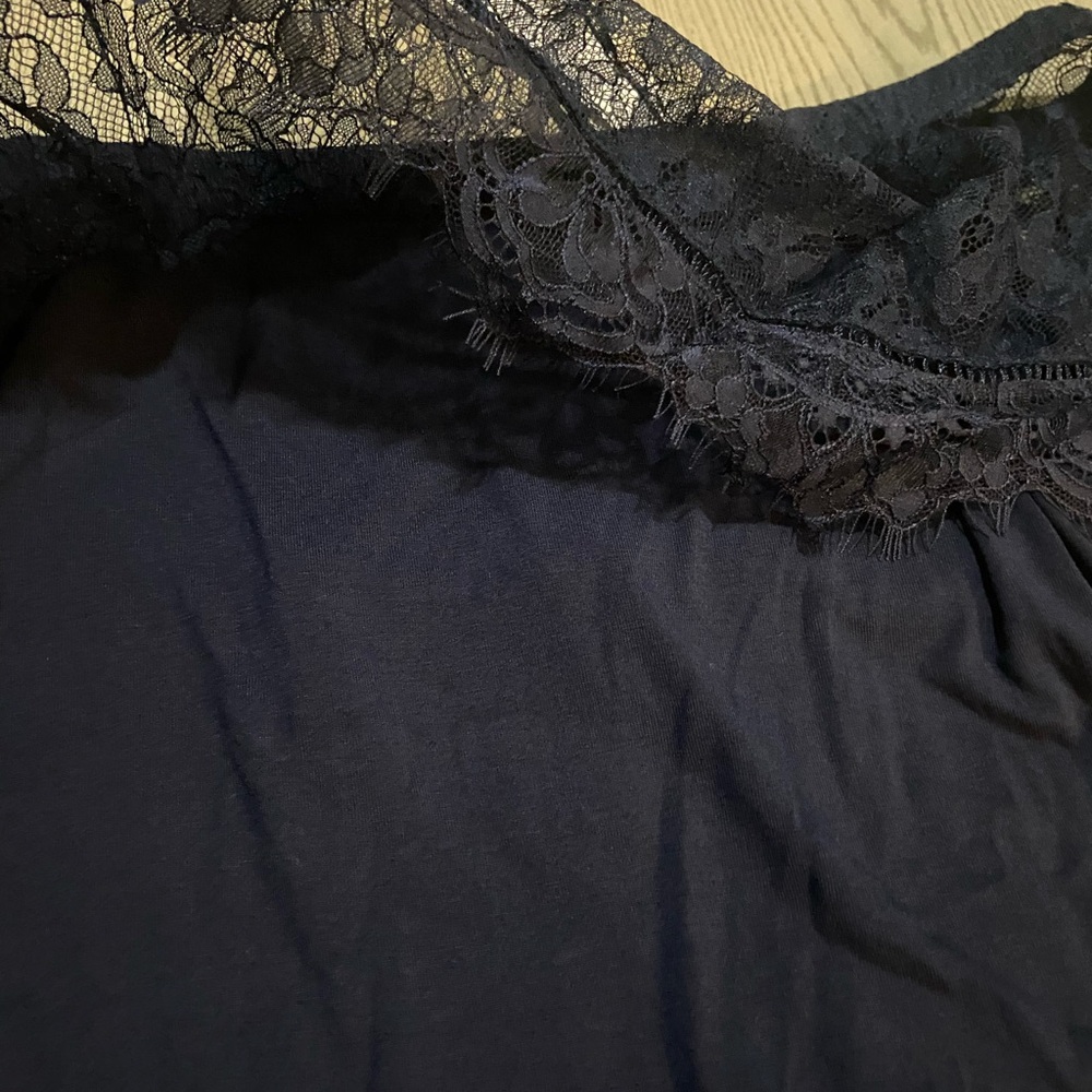 White House Black Market Lace Top Size Small NWT - Picture 3 of 6
